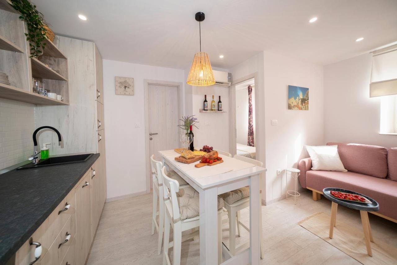 New Cozy Apartment - Center Of Old Town Omiš Exteriör bild